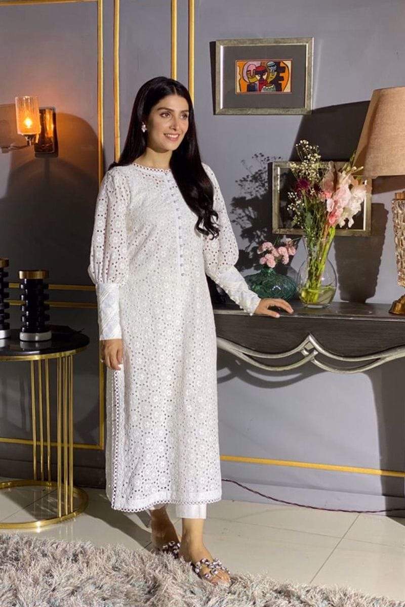 Emaan zara clothing 2025 online chikankari sale