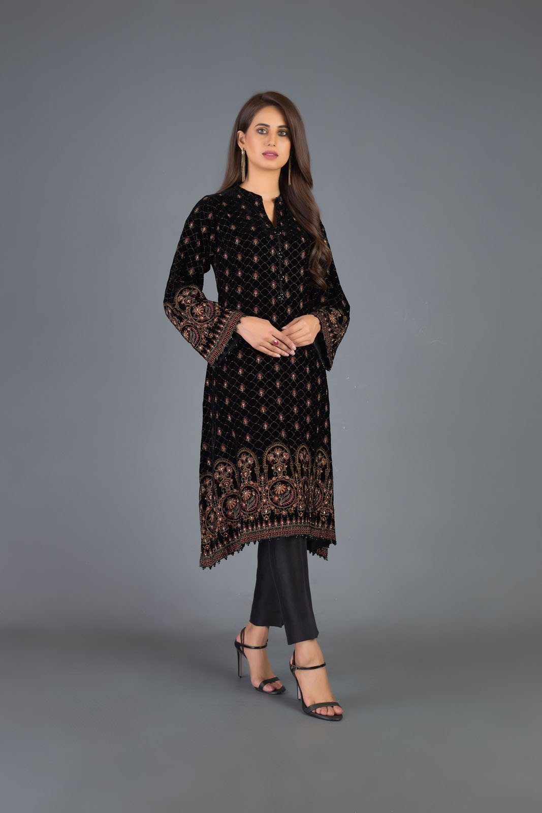 Velvet Embroidered Shirt and Jamawar Trouser WGKVLWDE1049 GulAhmed