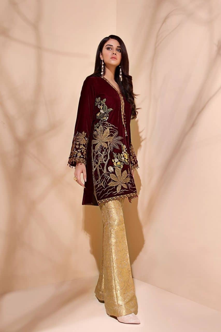 Banarsi Jacquard Suite Organza Jacquard Dupatta jamawar Trouser Unsicthed  DRL749 Price in Pakistan  View Latest Collection of Women