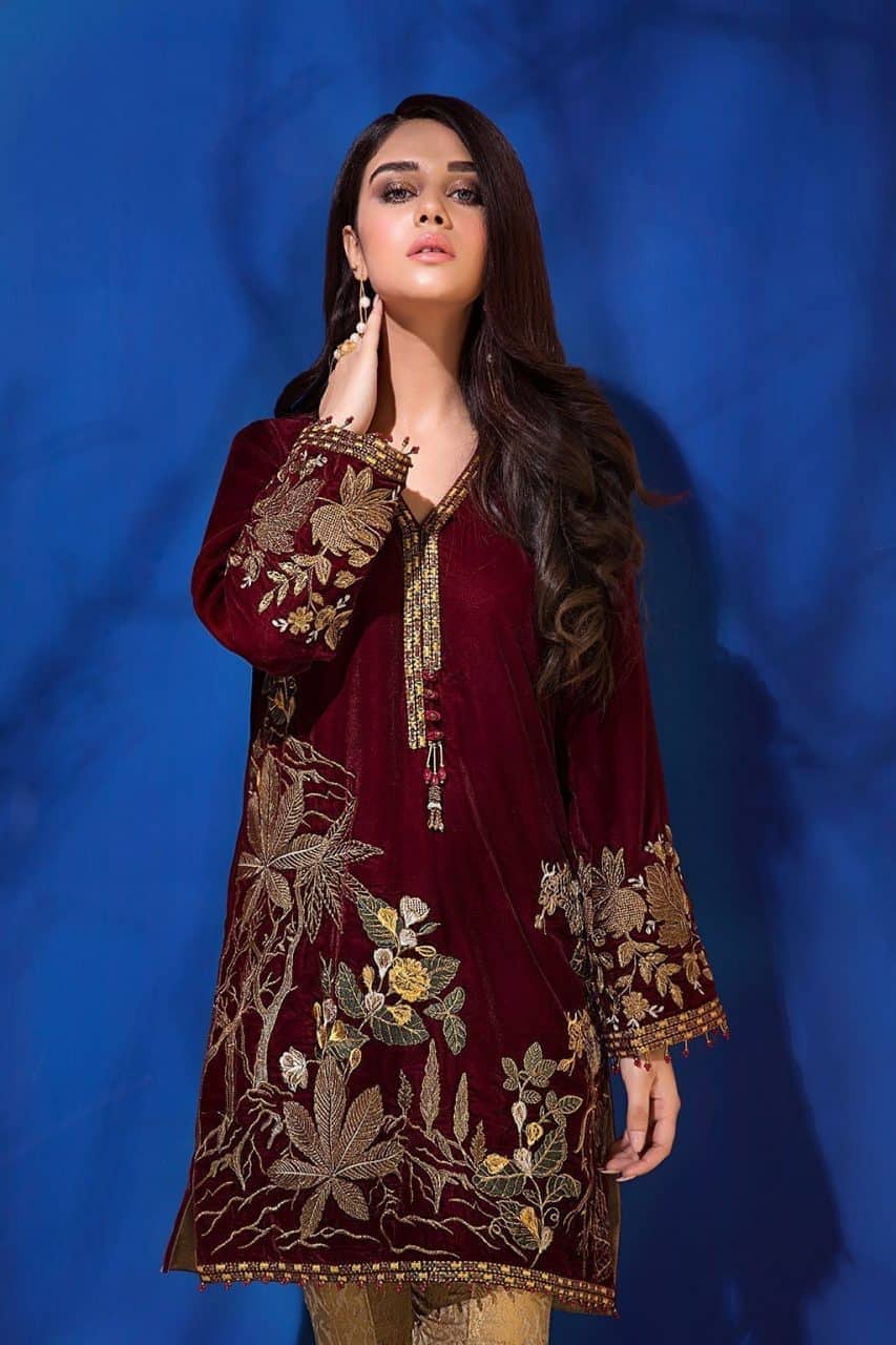 EMBROIDERED 2PC UNSTITCHED DRESS VELVET WITH JAMAWAR TROUSERBlackEZ1   emaanzaraclothing